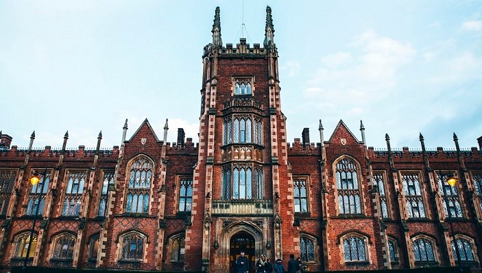 1-queens-university-belfast-lanyon-building-2