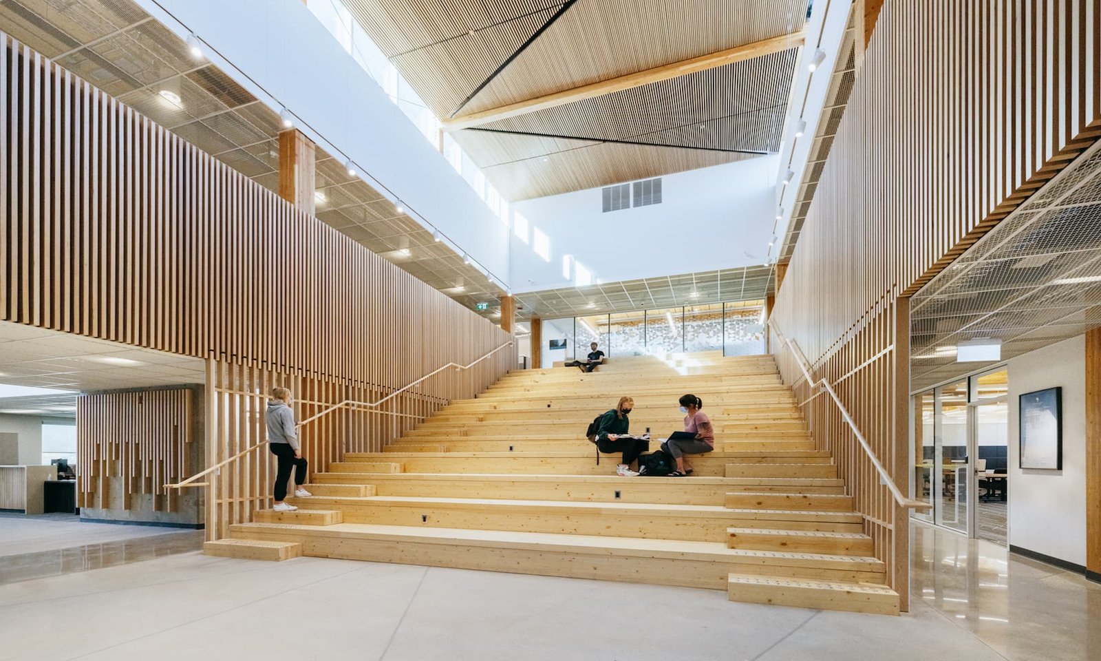Inst_HE_Northern Lakes College (2)