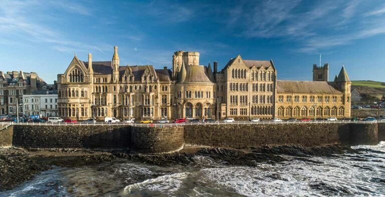 Old-College-768x394