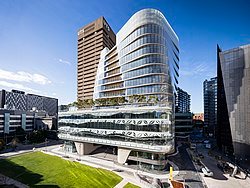 250px-112_N7A8606_UTS_Central_Andy_Roberts_hr