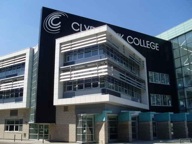Clydebank_College_-_geograph.org.uk_-_1330592