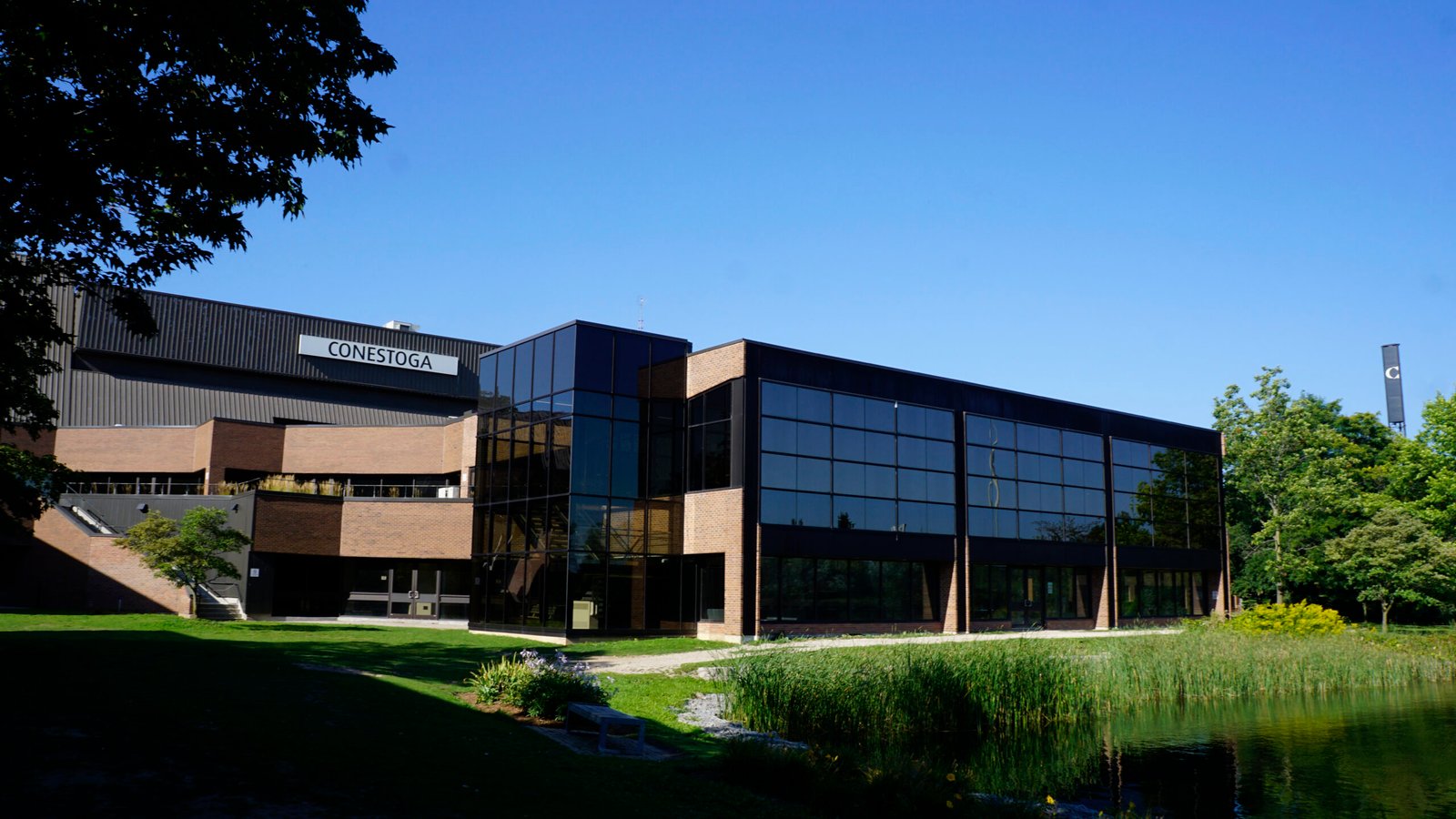 Conestoga_College_(Doon_Campus)_-_Kitchener,_ON