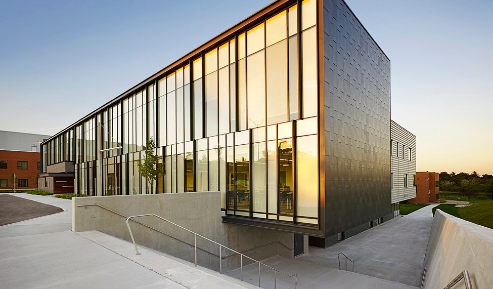 School of Health & Life Sciences and Community Services, Conestoga College, Kitchener, Ont, Sept 2011
Non exclusive, unlimited time license for print & web to Stantec Architecture - 416-596-6666
